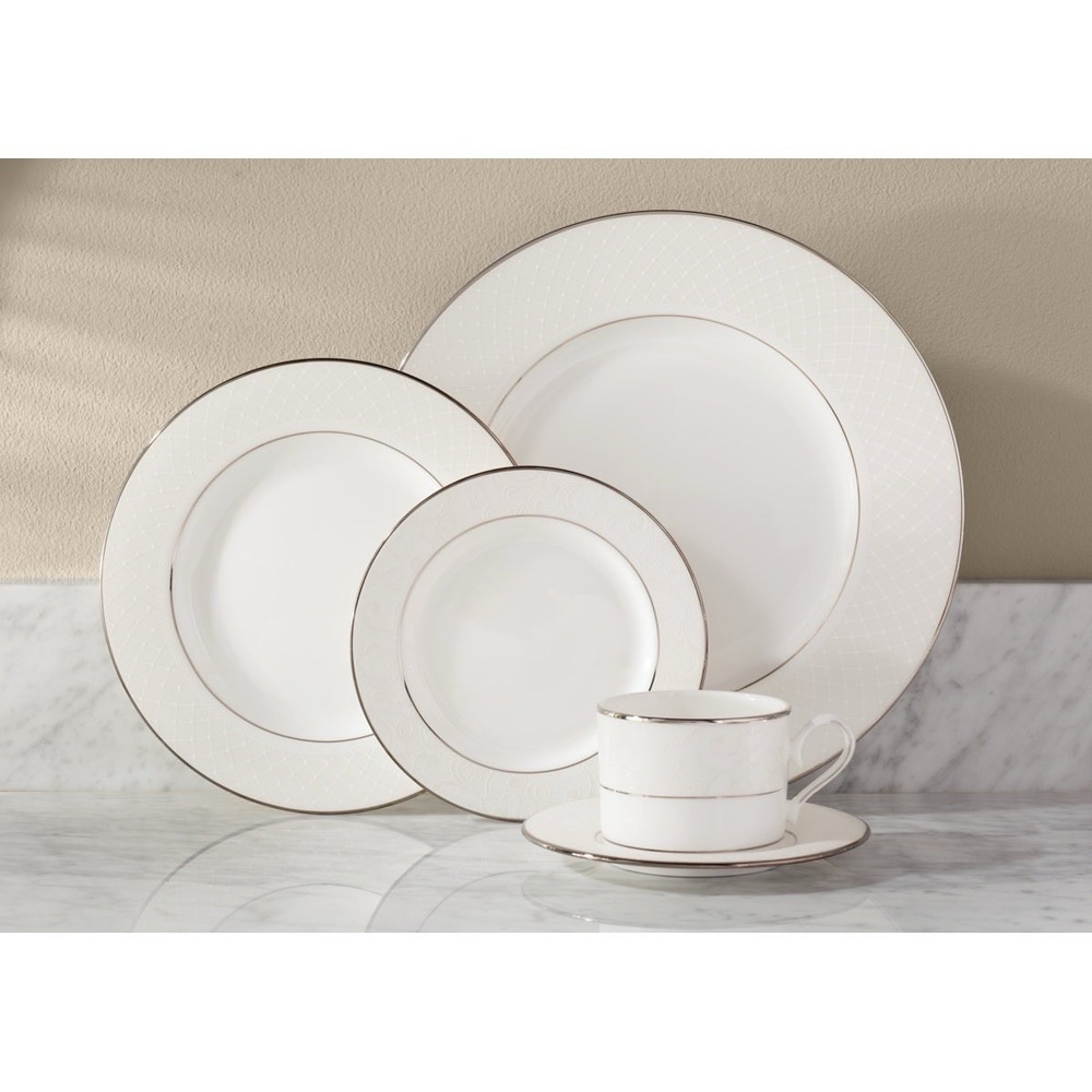 NIB Lenox Venetian Lace Fine Bone China 5-Piece Place Setting